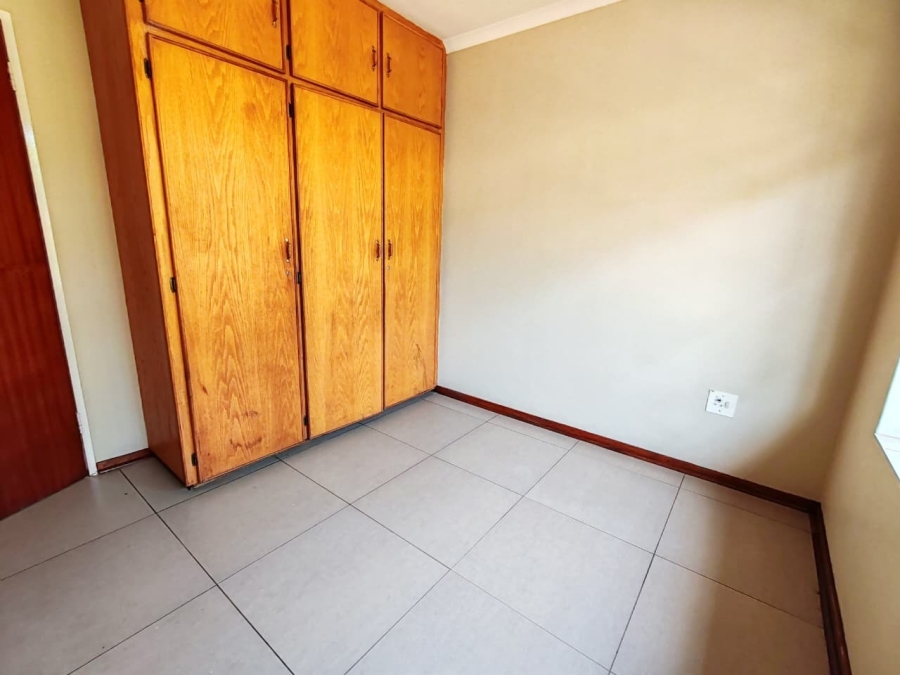 3 Bedroom Property for Sale in Kannoniers Park North West